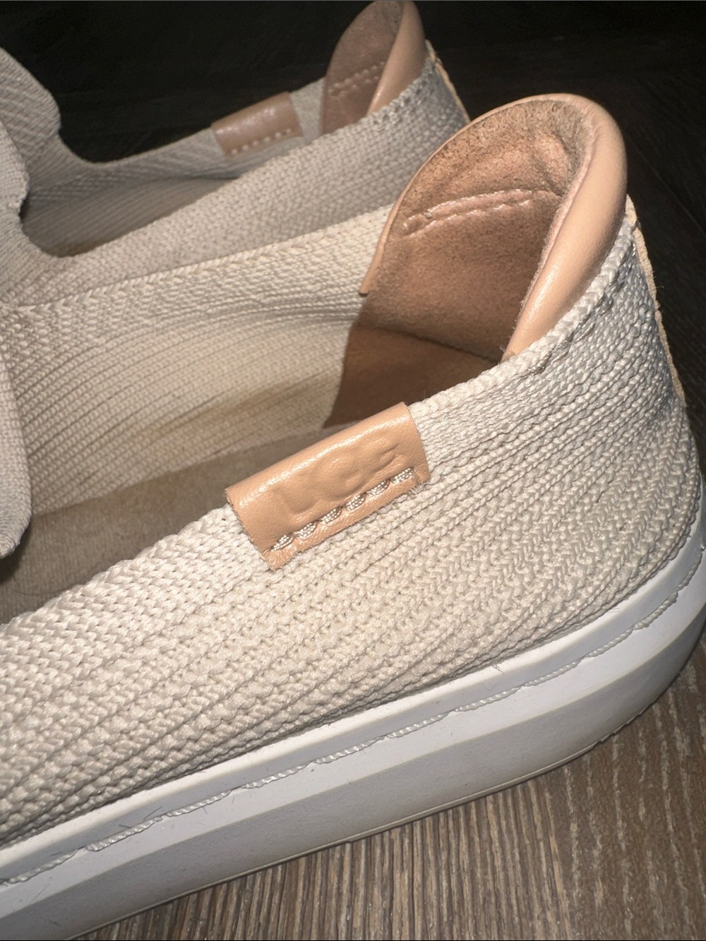 UGG Sammy Knit Slip-On Sneakers Women’s Size 8.5 Light Taupe Cream Comfort Shoes